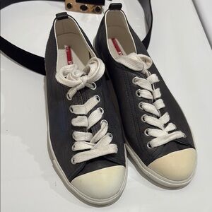 ⭐️Prada Dark Gray & White Leather Sneakers—BEAUTIFUL & Comfortable!  Size 36–EUC